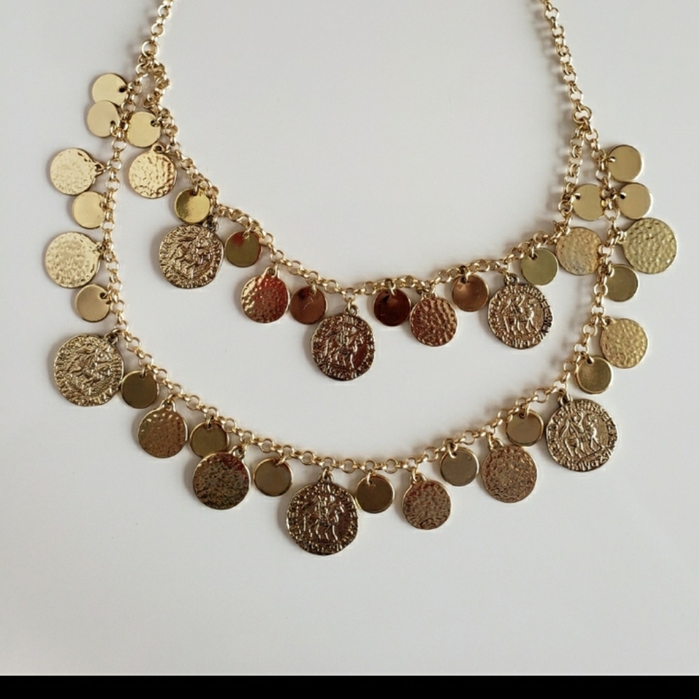 Gold tone necklace